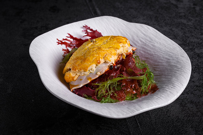 Oven-baked stuffed crab shell with creamy seafood